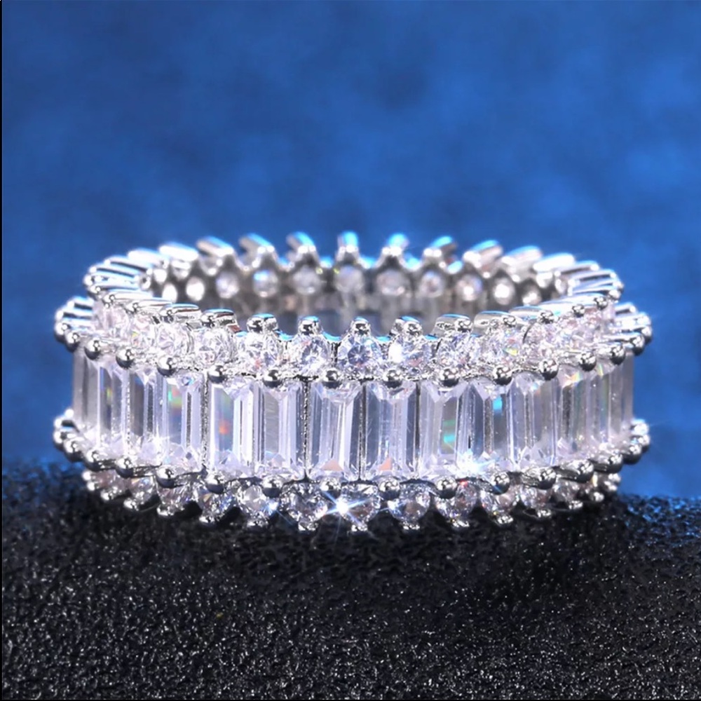 New 925 Silver Beautiful Diamond Bridal Ring - Picture 2 of 8